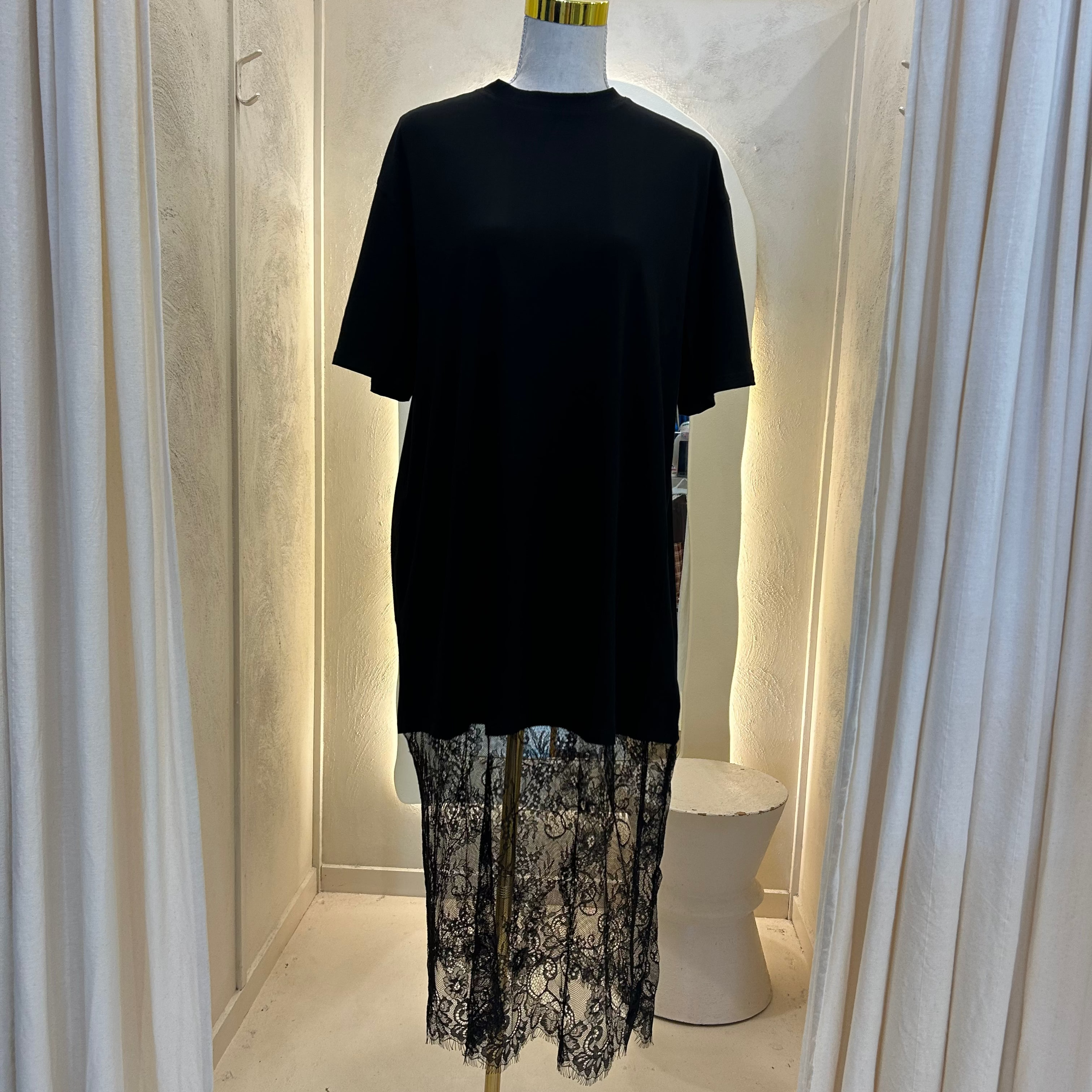 black midi lace dress - by Frankie