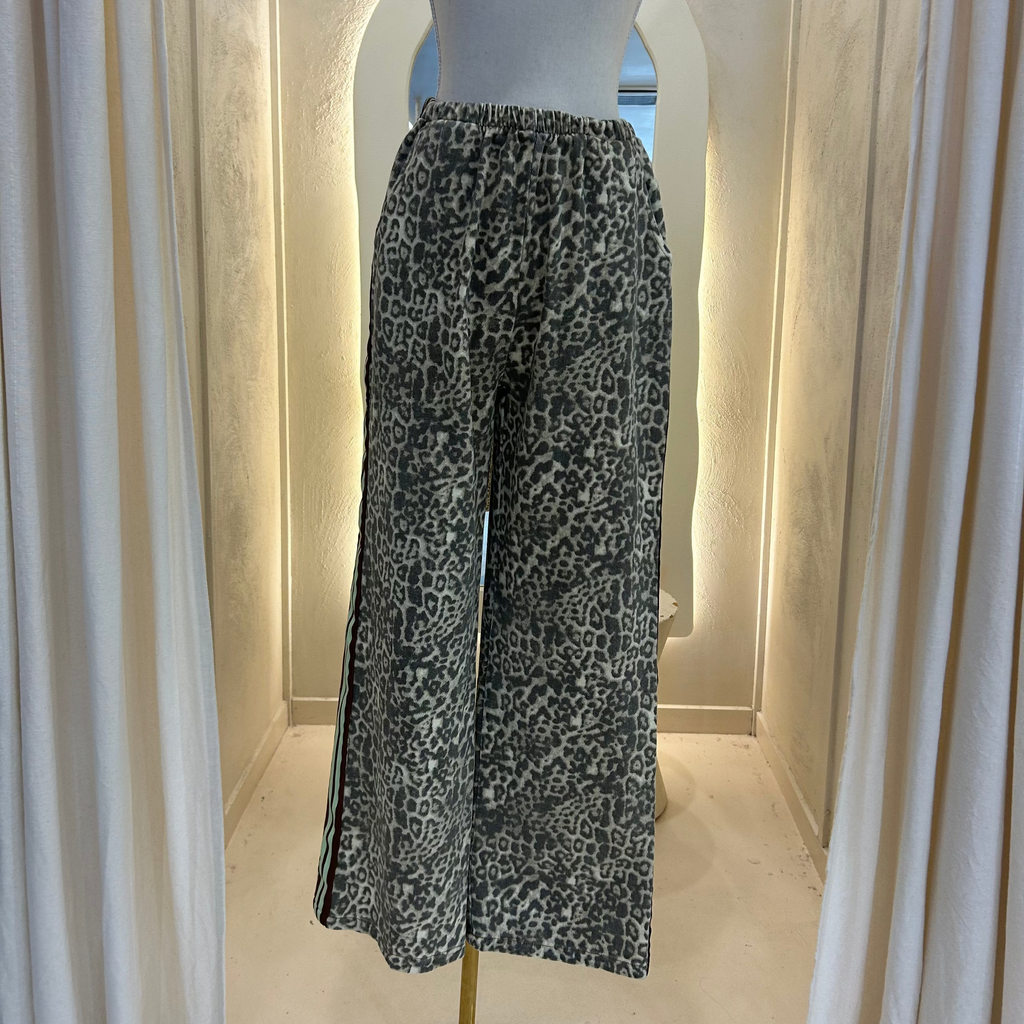 leopard pants - by Frankie