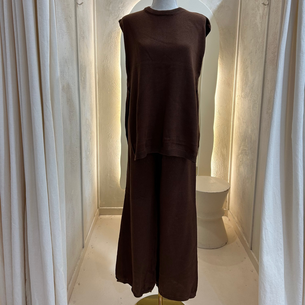brown knit vest set - by Frankie
