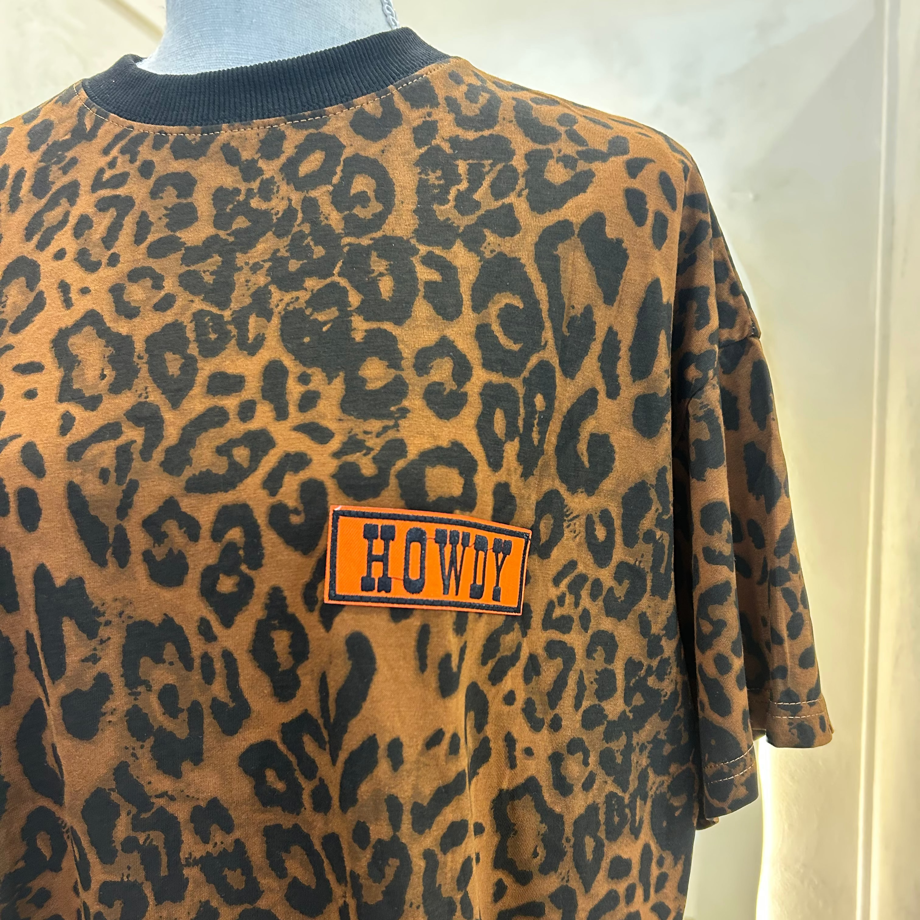 leopard tee - by Frankie
