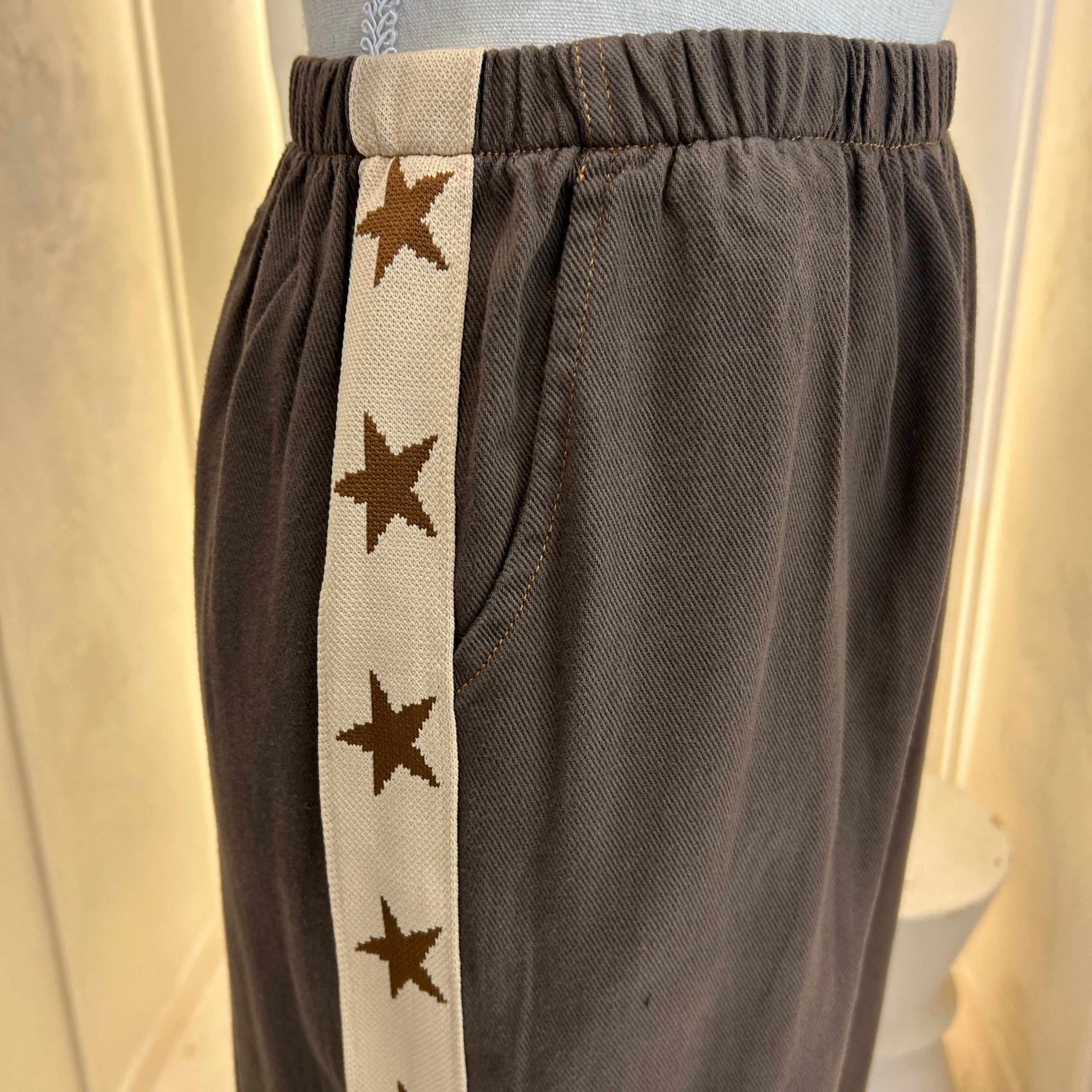 brown pant with beige star racer stripe - by Frankie