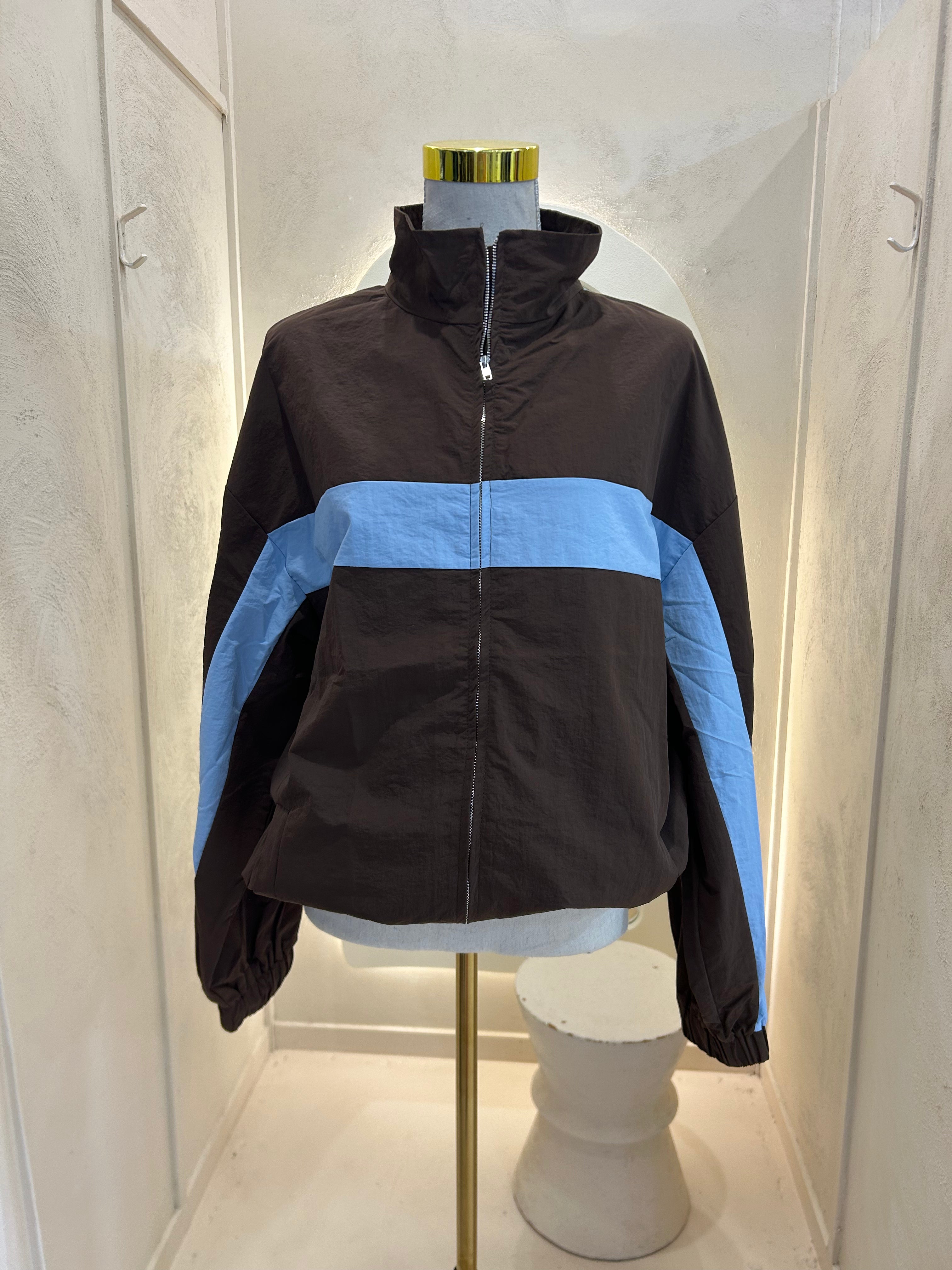 choc brown/blue windbreaker - by Frankie