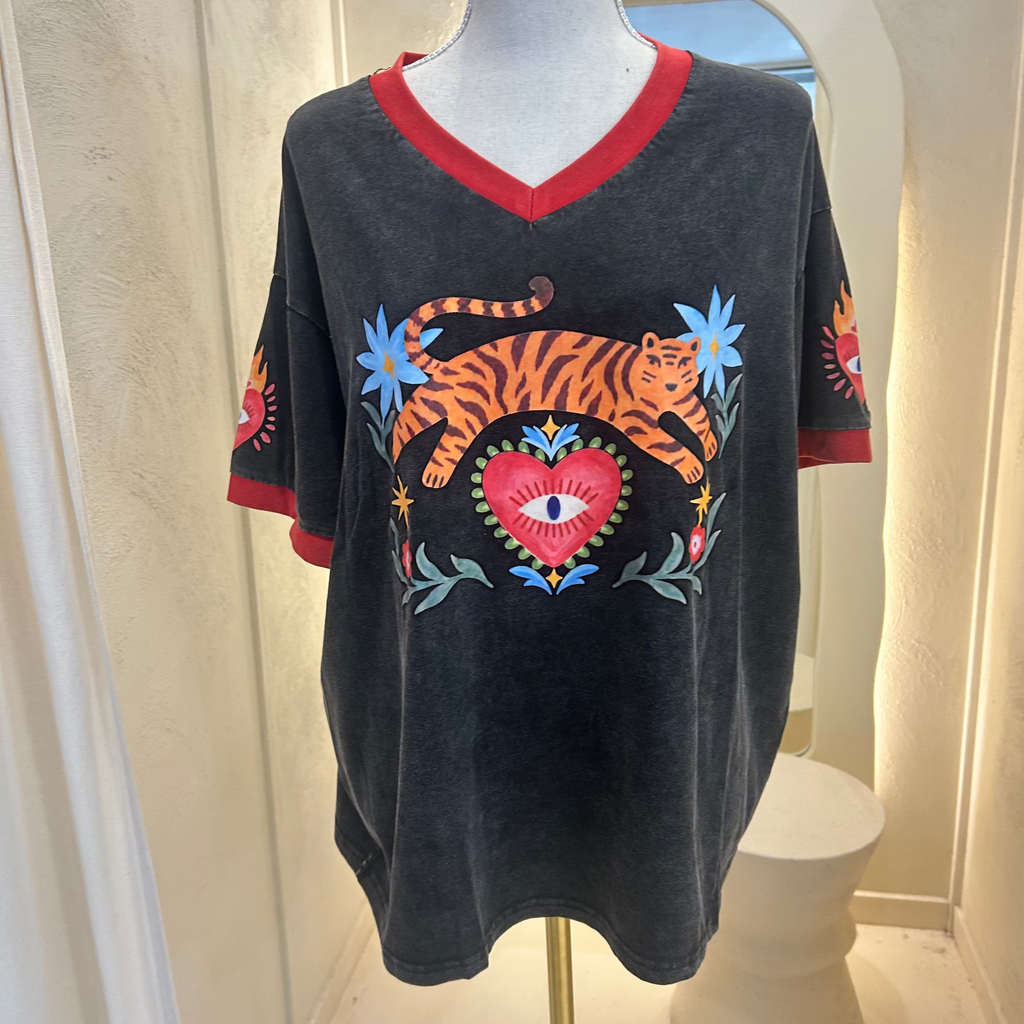 black tiger eye tee - by Frankie
