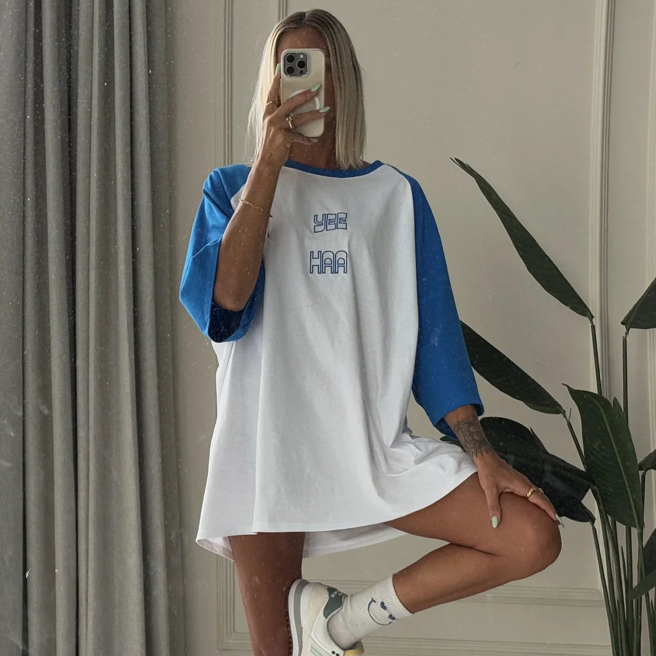 cracker day club-red- tee