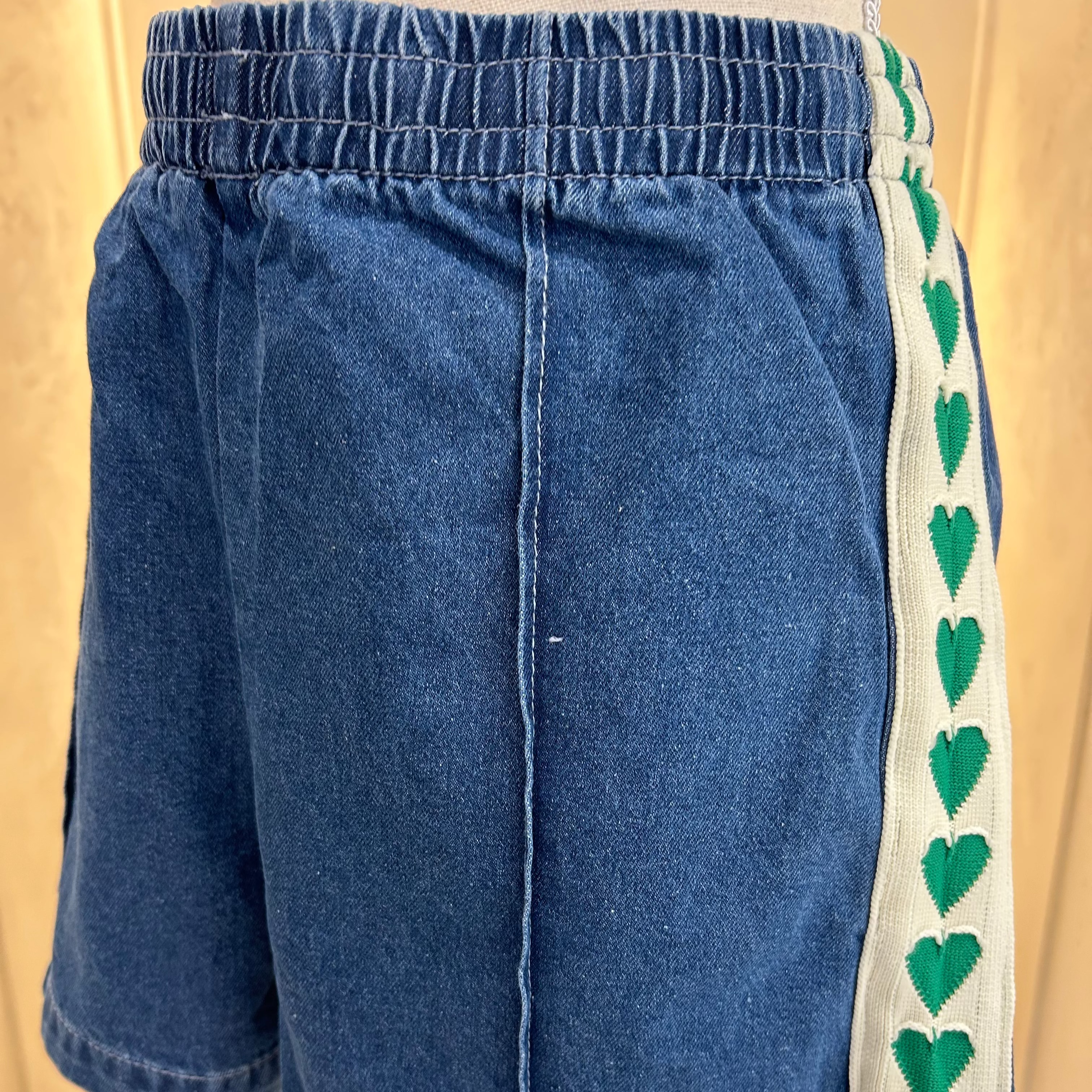 denim shorts-green hearts