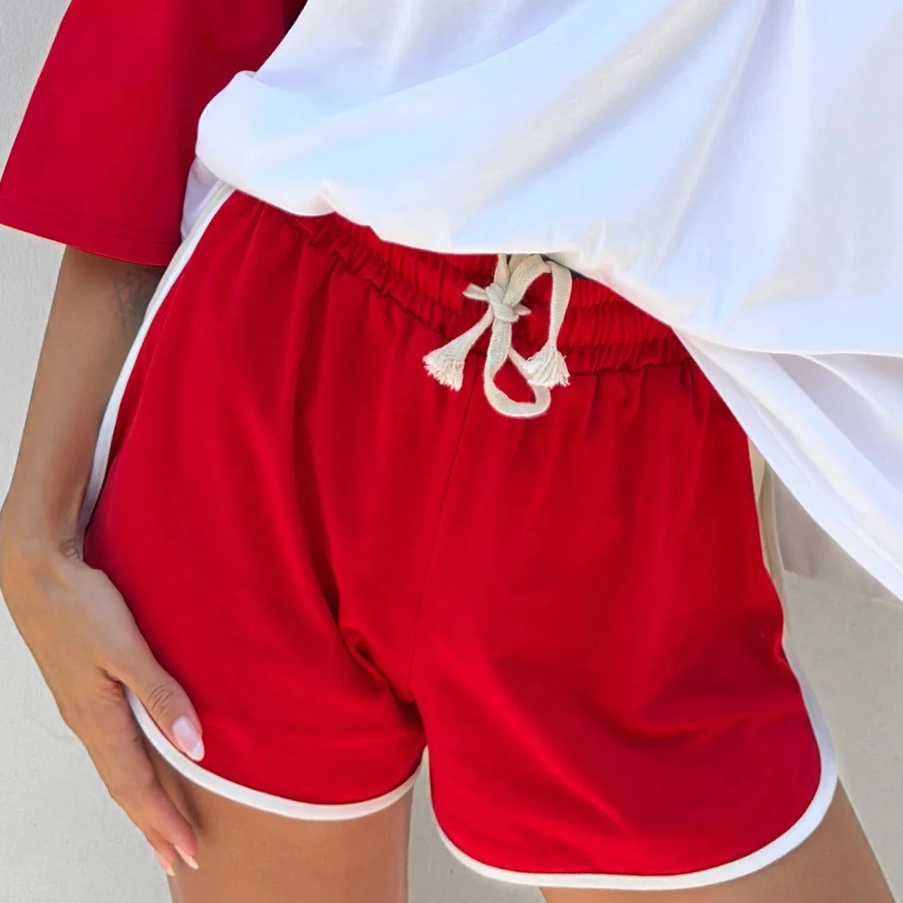 retro shorts-red-cracker day club