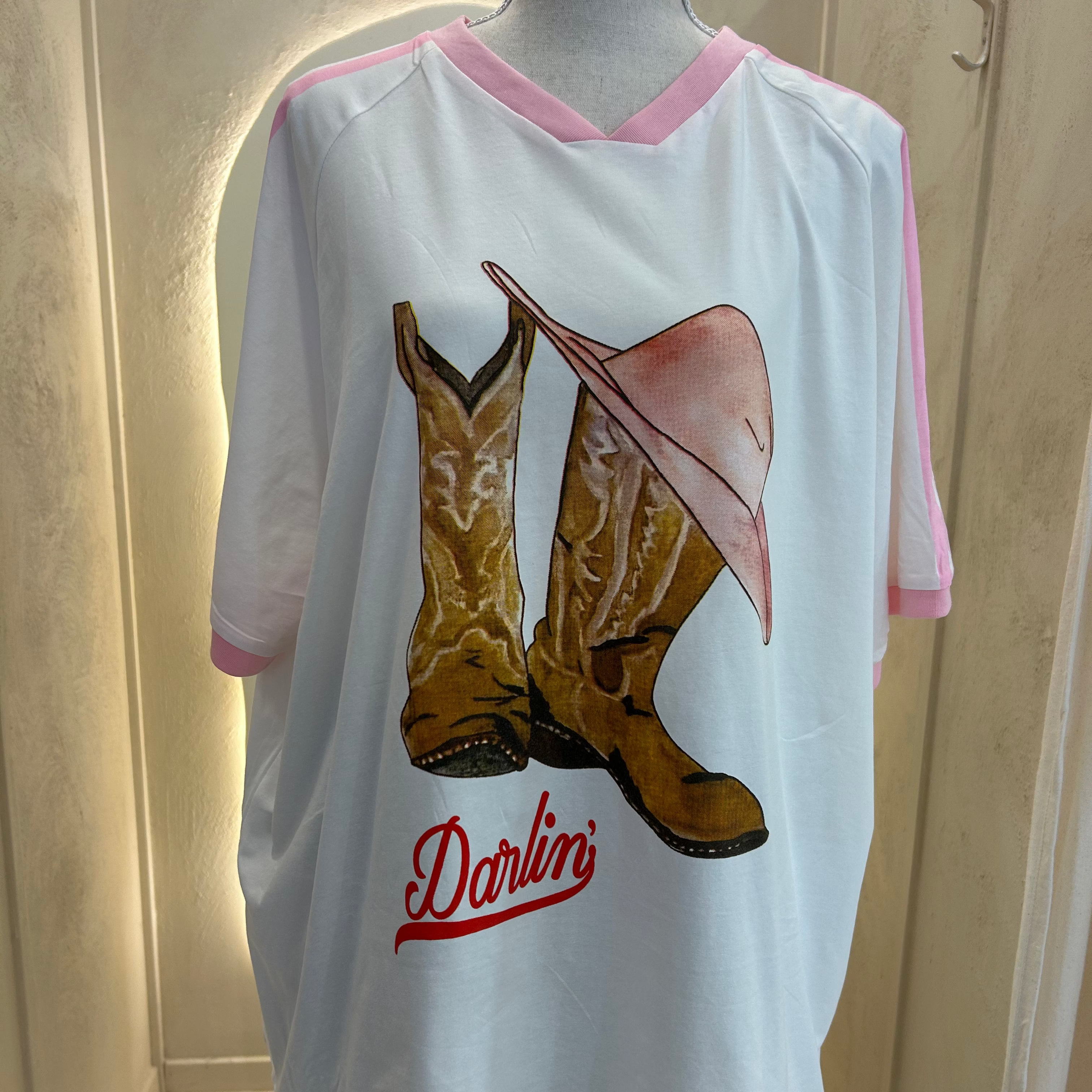 Darlin-cowgirl-tee-overrsize white top- by Frankie