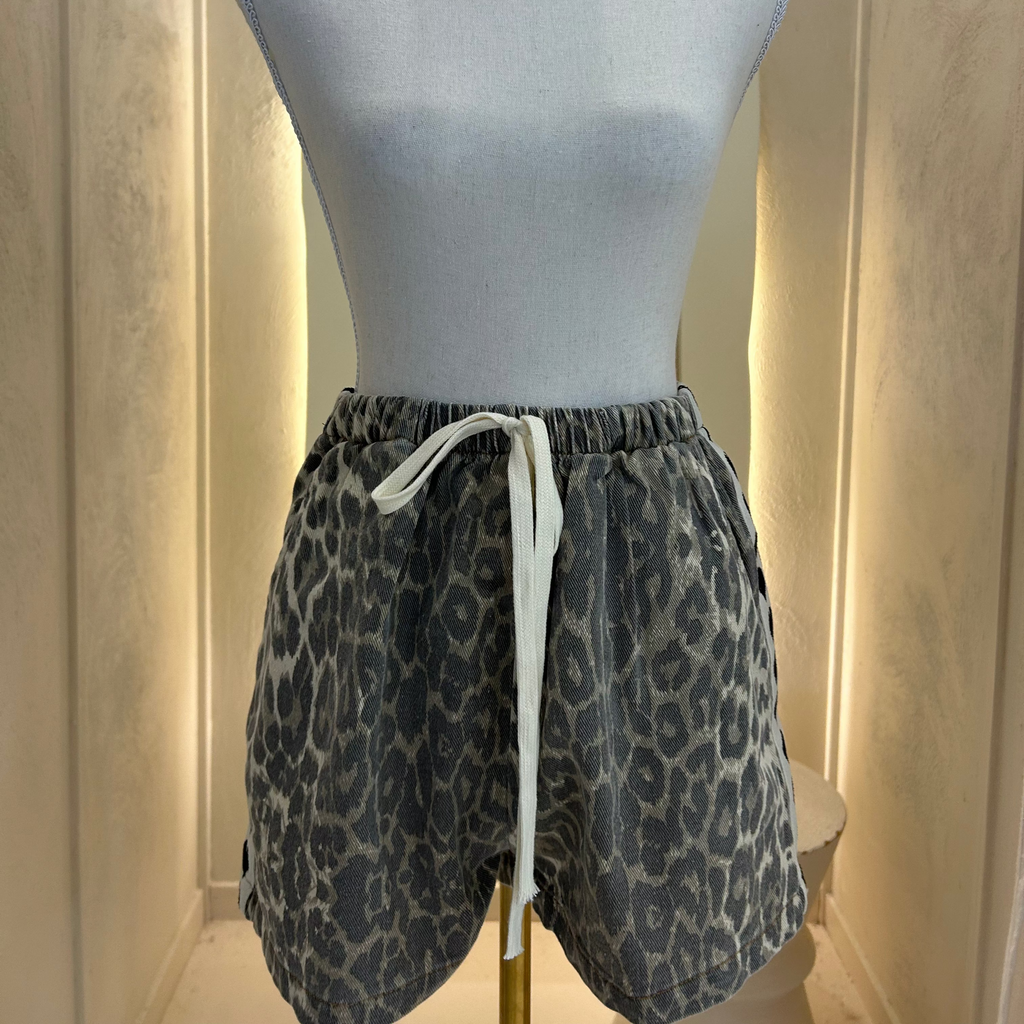leopard print shorts-by Frankie-loveheart panel