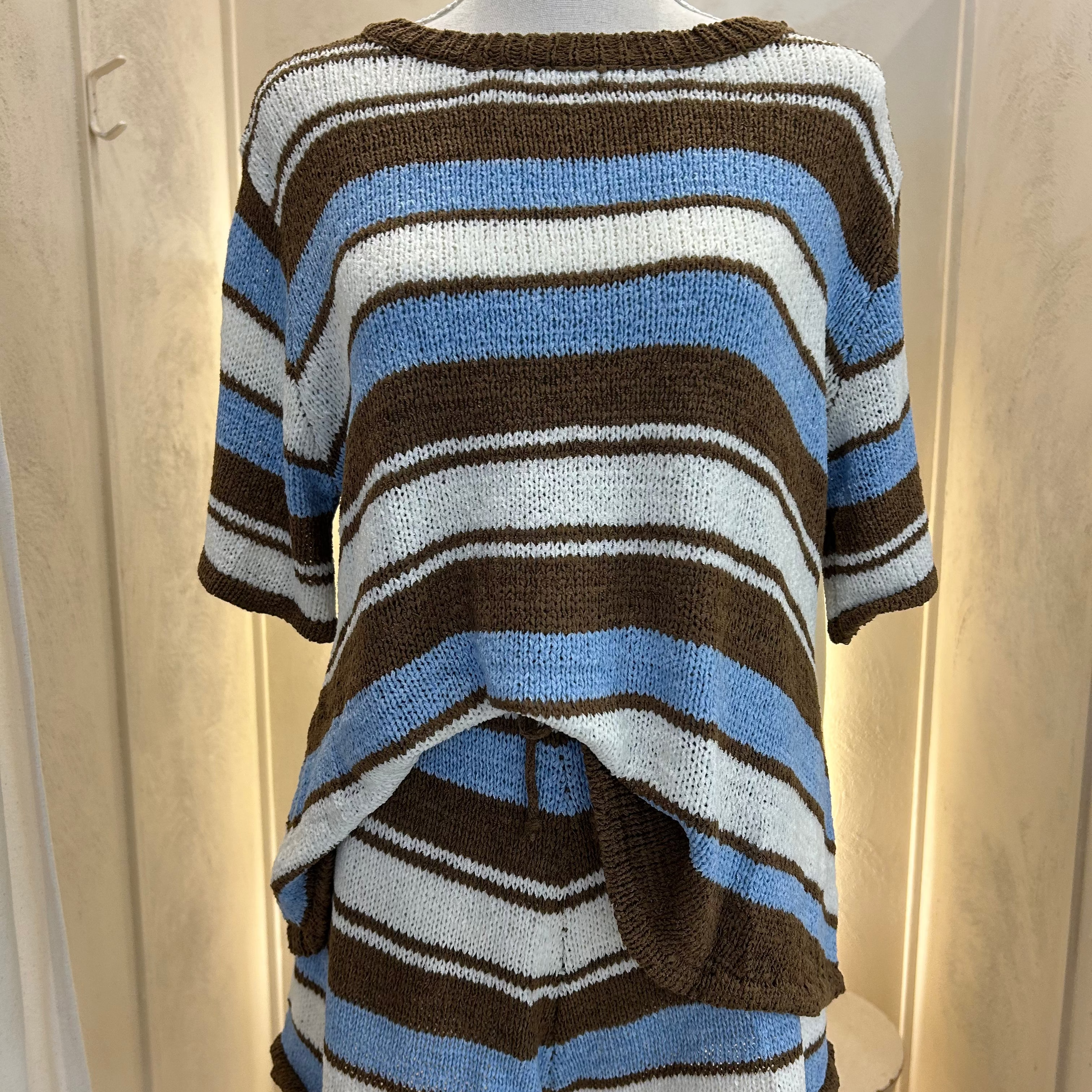 brown and blue knit set - by Frankie