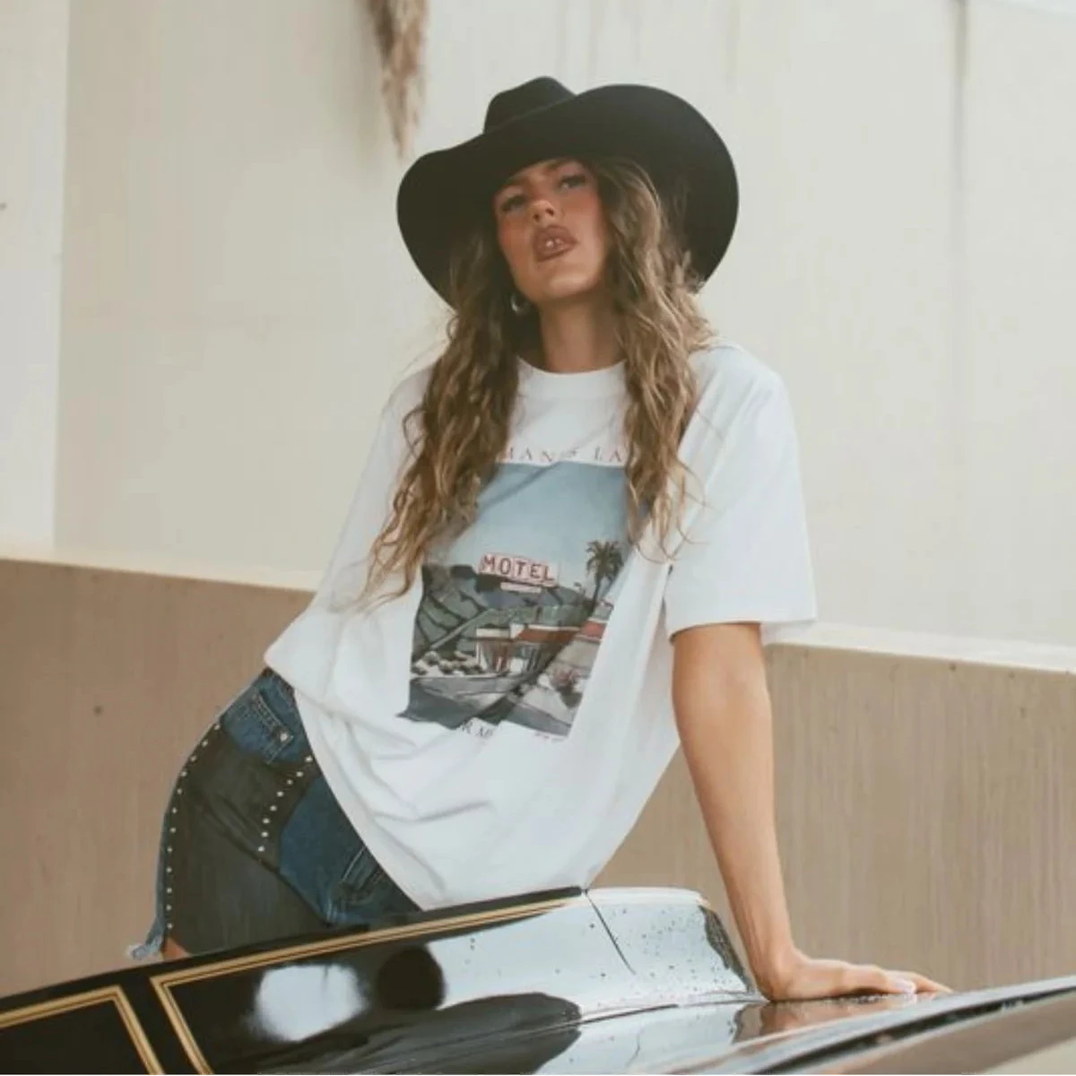 no vacancy crew tee - farmer by Whitney