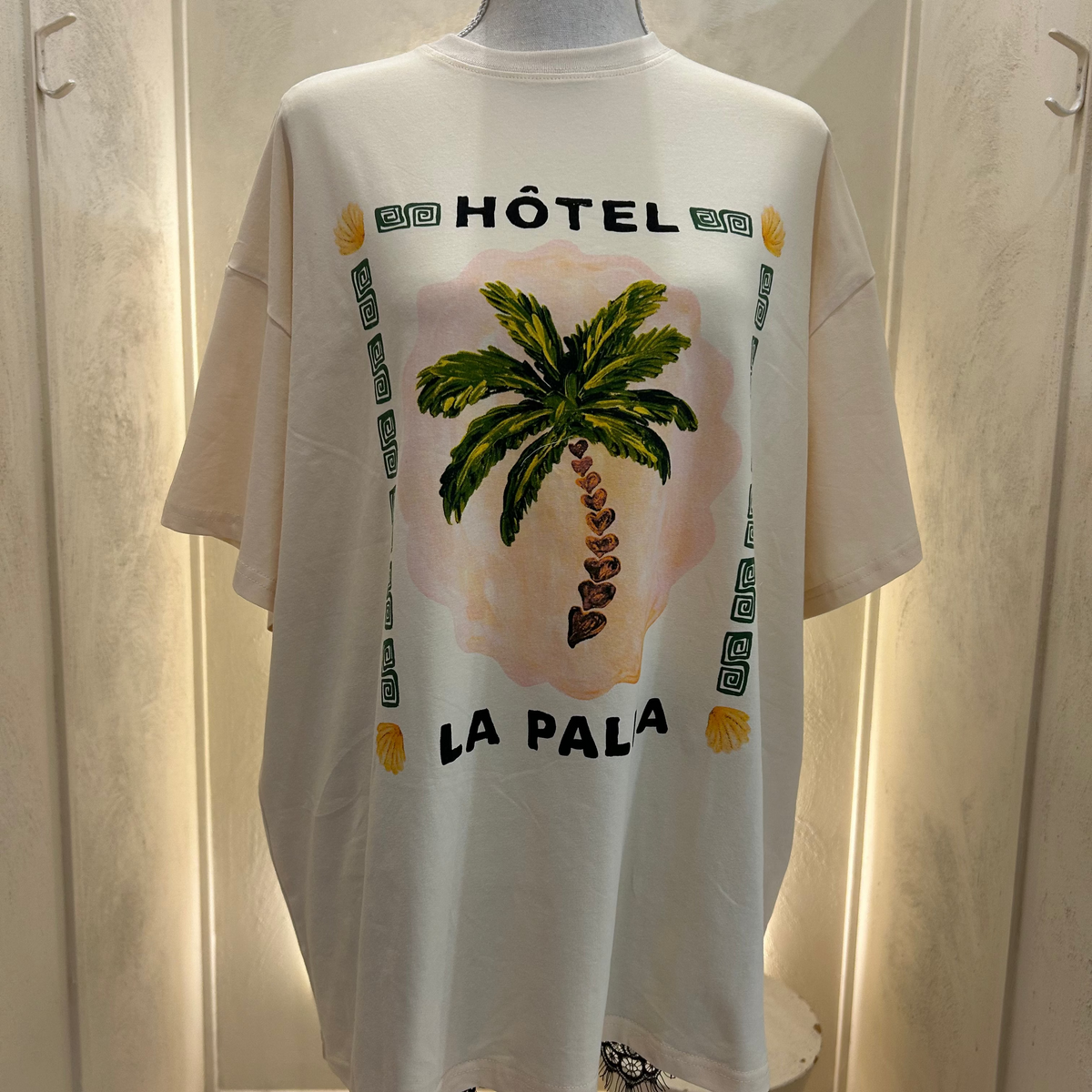 hotel la palma - by Frankie