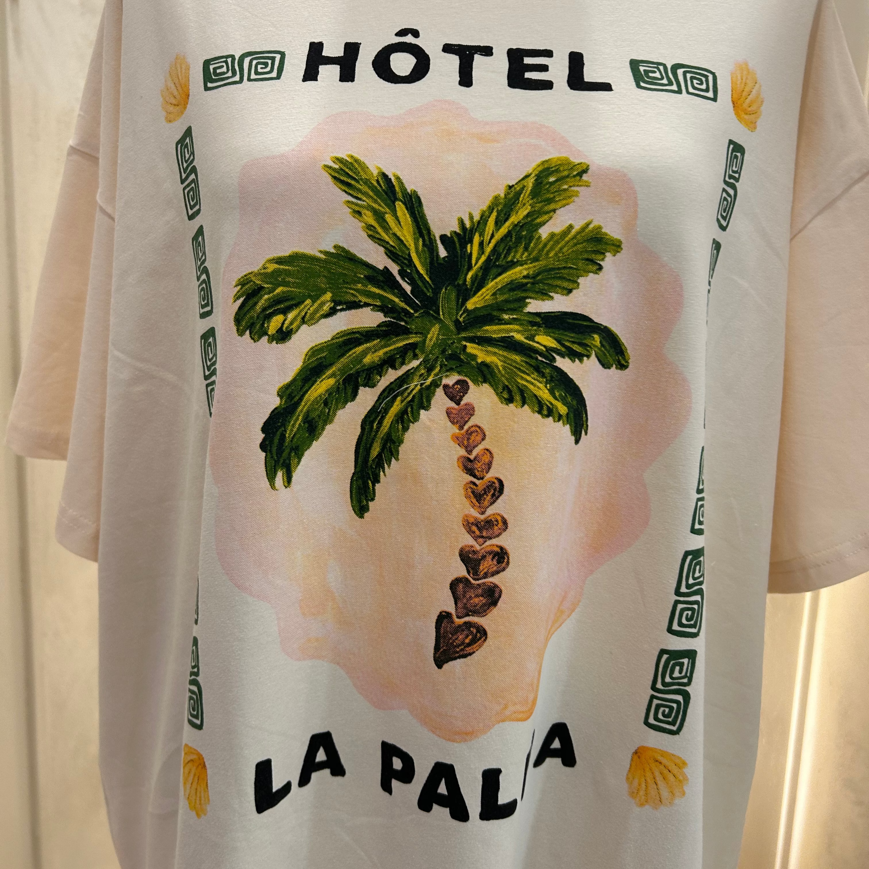 hotel la palma - by Frankie