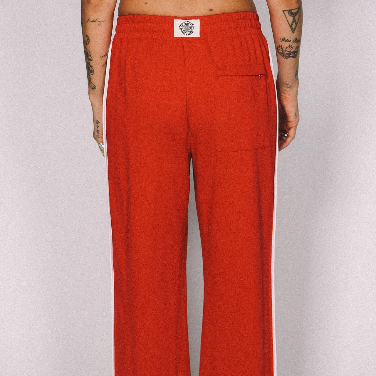 LAZY DAY RETRO PANTS - RED
cracker day club
