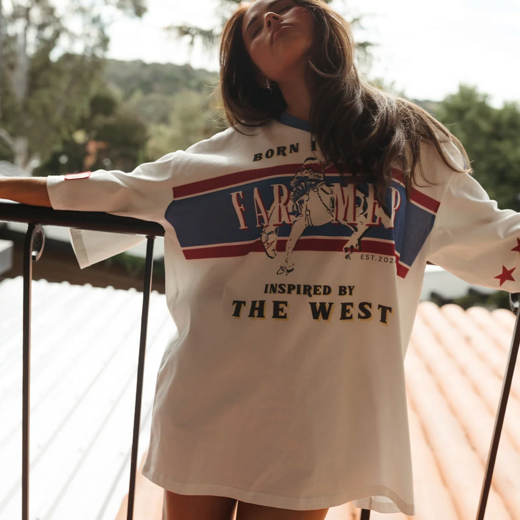 BORN IN AUS OVERSIZE VEE
