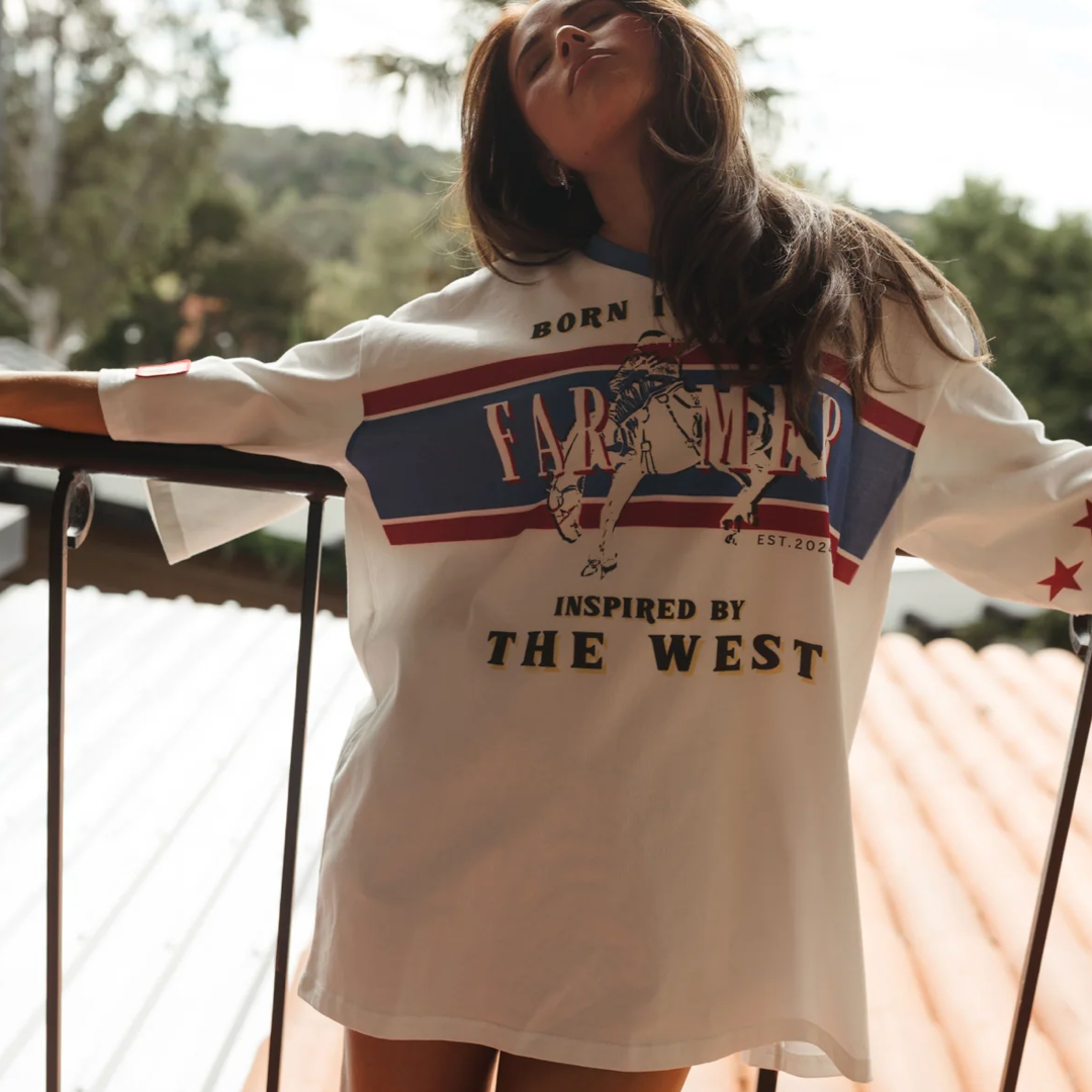 BORN IN AUS OVERSIZE VEE
